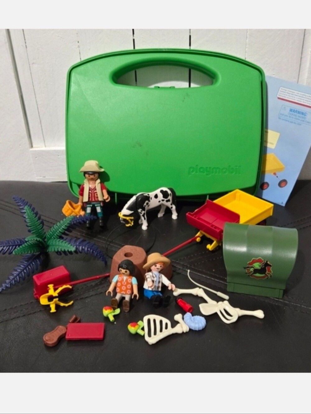 Playmobil 3 People 1 Cow 16 Assessories 1 Green Case